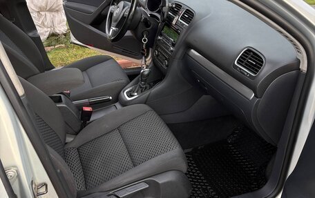 Volkswagen Golf VI, 2011 год, 900 000 рублей, 11 фотография