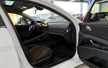 Hyundai Elantra, 2022 год, 1 430 000 рублей, 8 фотография