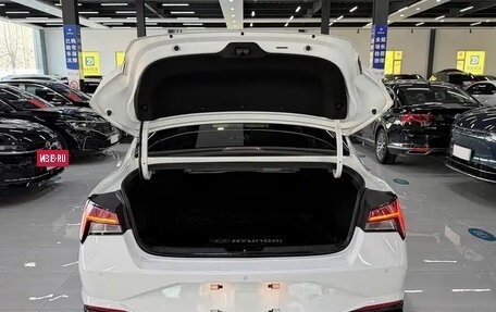 Hyundai Elantra, 2022 год, 1 430 000 рублей, 11 фотография