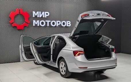 Skoda Octavia IV, 2021 год, 2 300 000 рублей, 11 фотография