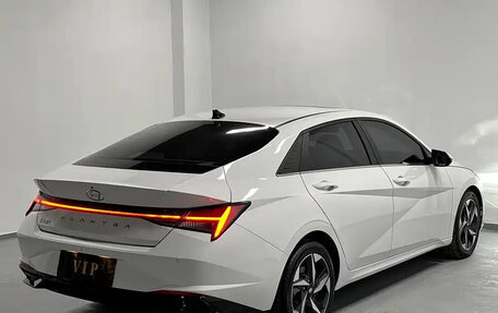 Hyundai Elantra, 2022 год, 1 400 000 рублей, 4 фотография