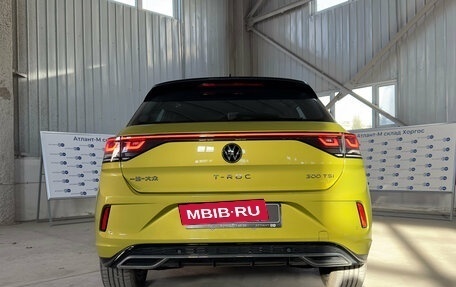 Volkswagen T-Roc I, 2023 год, 3 150 000 рублей, 9 фотография