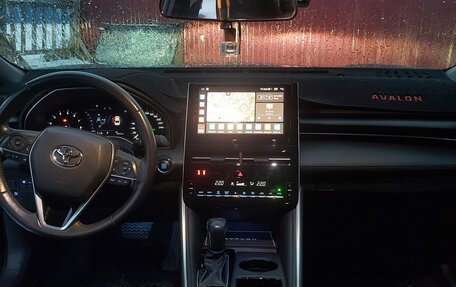 Toyota Avalon, 2022 год, 2 800 000 рублей, 5 фотография