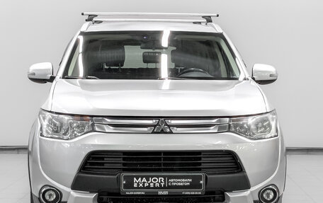 Mitsubishi Outlander III рестайлинг 3, 2014 год, 1 400 000 рублей, 2 фотография