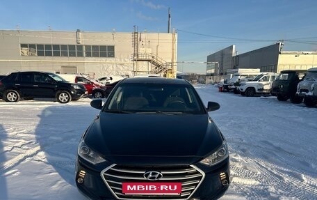 Hyundai Elantra VI рестайлинг, 2017 год, 1 360 000 рублей, 3 фотография