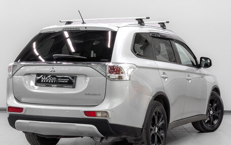 Mitsubishi Outlander III рестайлинг 3, 2014 год, 1 400 000 рублей, 5 фотография