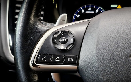 Mitsubishi Outlander III рестайлинг 3, 2014 год, 1 400 000 рублей, 26 фотография