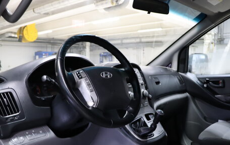 Hyundai H-1 II рестайлинг, 2010 год, 1 249 990 рублей, 8 фотография