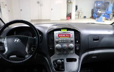 Hyundai H-1 II рестайлинг, 2010 год, 1 249 990 рублей, 11 фотография