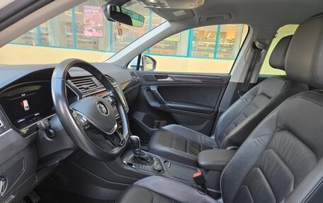 Volkswagen Tiguan II, 2017 год, 2 950 000 рублей, 6 фотография