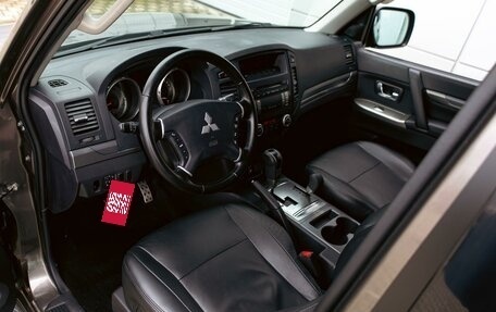 Mitsubishi Pajero IV, 2011 год, 1 695 000 рублей, 13 фотография