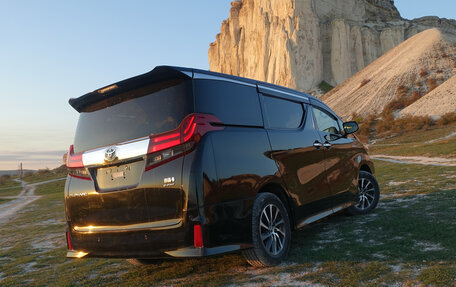 Toyota Alphard III, 2017 год, 3 750 000 рублей, 1 фотография