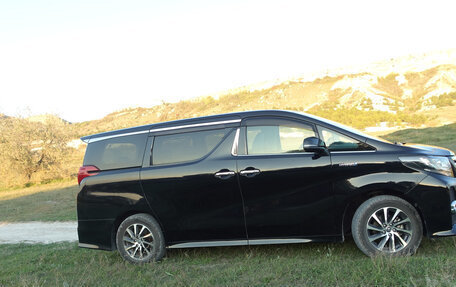 Toyota Alphard III, 2017 год, 3 750 000 рублей, 2 фотография