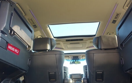 Toyota Alphard III, 2017 год, 3 750 000 рублей, 8 фотография