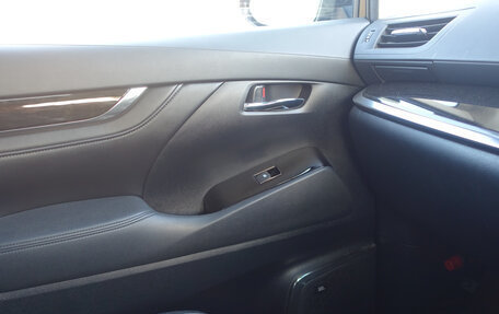 Toyota Alphard III, 2017 год, 3 750 000 рублей, 28 фотография