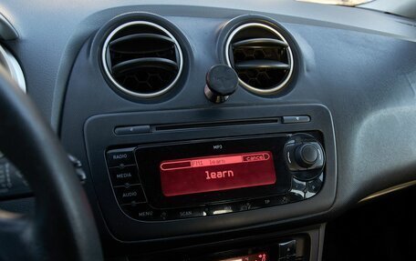 SEAT Ibiza IV рестайлинг 2, 2011 год, 445 000 рублей, 5 фотография