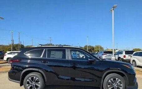 Toyota Highlander, 2025 год, 8 200 000 рублей, 2 фотография