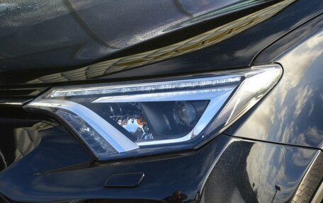 Toyota RAV4, 2018 год, 2 430 000 рублей, 9 фотография