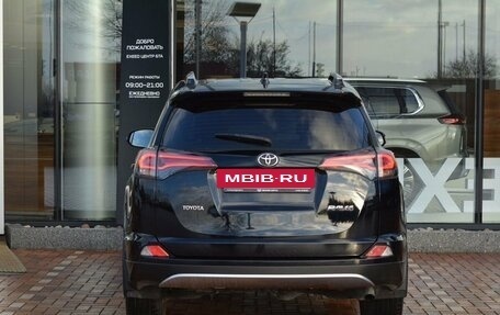 Toyota RAV4, 2018 год, 2 430 000 рублей, 6 фотография