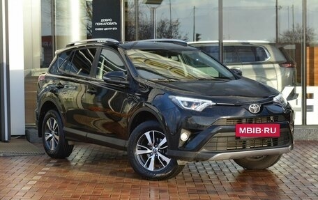 Toyota RAV4, 2018 год, 2 430 000 рублей, 3 фотография