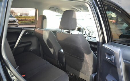 Toyota RAV4, 2018 год, 2 430 000 рублей, 15 фотография