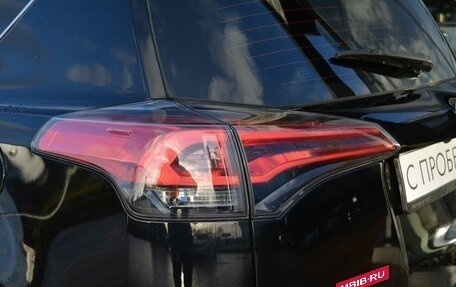 Toyota RAV4, 2018 год, 2 430 000 рублей, 10 фотография