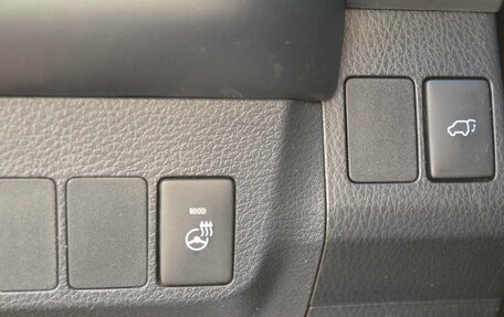 Toyota RAV4, 2018 год, 2 430 000 рублей, 26 фотография