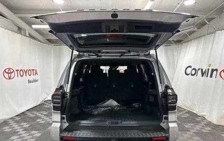 Toyota 4Runner, 2025 год, 8 200 000 рублей, 12 фотография