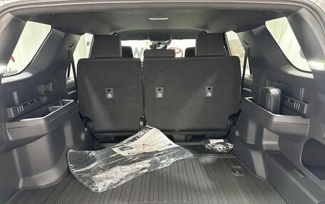 Toyota 4Runner, 2025 год, 8 200 000 рублей, 13 фотография