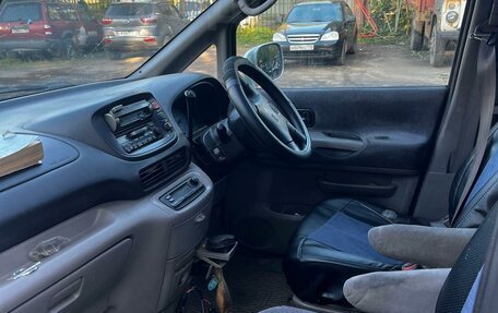 Nissan Serena II, 2000 год, 300 000 рублей, 3 фотография