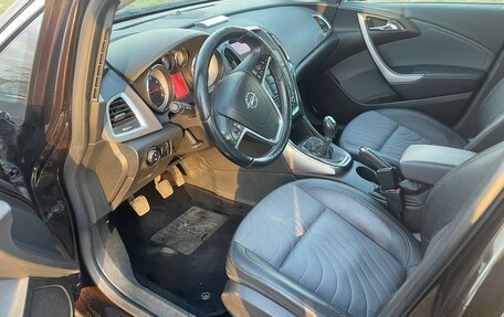 Opel Astra J, 2013 год, 600 000 рублей, 4 фотография