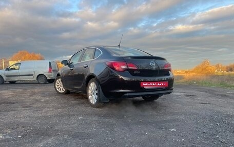 Opel Astra J, 2013 год, 600 000 рублей, 3 фотография