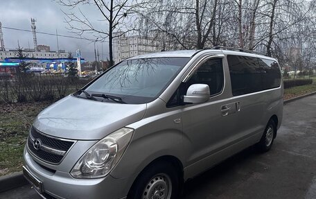 Hyundai Grand Starex Grand Starex I рестайлинг 2, 2010 год, 1 750 000 рублей, 1 фотография