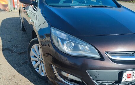 Opel Astra J, 2013 год, 600 000 рублей, 11 фотография
