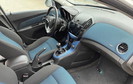 Chevrolet Cruze II, 2013 год, 800 000 рублей, 10 фотография