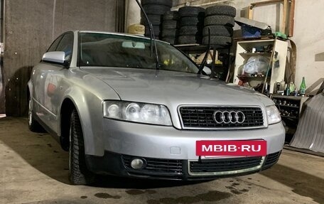 Audi A4, 2004 год, 469 000 рублей, 3 фотография