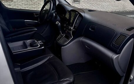 Hyundai Grand Starex Grand Starex I рестайлинг 2, 2010 год, 1 750 000 рублей, 14 фотография