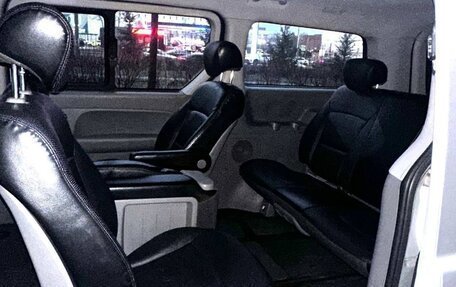 Hyundai Grand Starex Grand Starex I рестайлинг 2, 2010 год, 1 750 000 рублей, 16 фотография