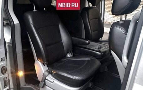 Hyundai Grand Starex Grand Starex I рестайлинг 2, 2010 год, 1 750 000 рублей, 11 фотография