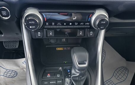 Toyota RAV4, 2025 год, 4 550 000 рублей, 18 фотография