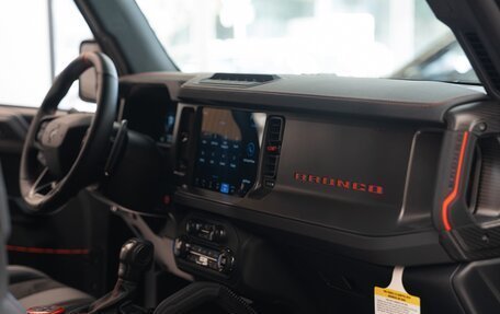 Ford Bronco, 2025 год, 15 890 000 рублей, 17 фотография