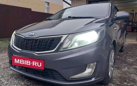 KIA Rio III рестайлинг, 2013 год, 749 000 рублей, 2 фотография