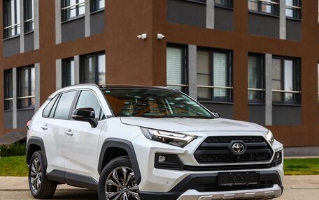 Toyota RAV4, 2025 год, 4 180 000 рублей, 3 фотография