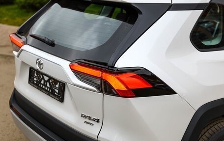 Toyota RAV4, 2025 год, 4 180 000 рублей, 8 фотография