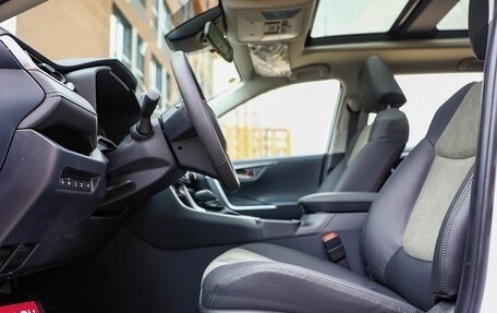 Toyota RAV4, 2025 год, 4 180 000 рублей, 16 фотография