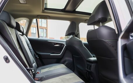 Toyota RAV4, 2025 год, 4 180 000 рублей, 18 фотография