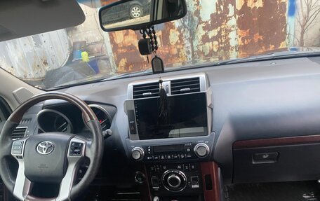 Toyota Land Cruiser Prado 150 рестайлинг 2, 2014 год, 3 800 000 рублей, 9 фотография