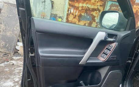 Toyota Land Cruiser Prado 150 рестайлинг 2, 2014 год, 3 800 000 рублей, 10 фотография