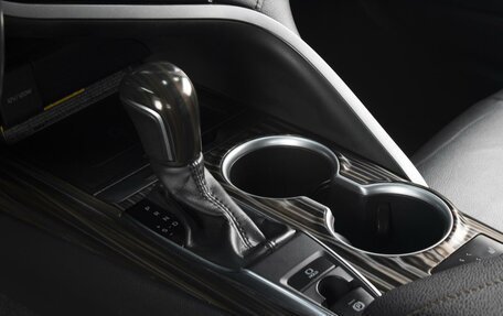 Toyota Camry, 2020 год, 2 900 000 рублей, 11 фотография