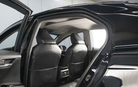 Toyota Camry, 2020 год, 2 900 000 рублей, 10 фотография